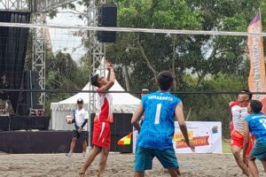 Pantai Glagah Seru Dengan Voli Nasional